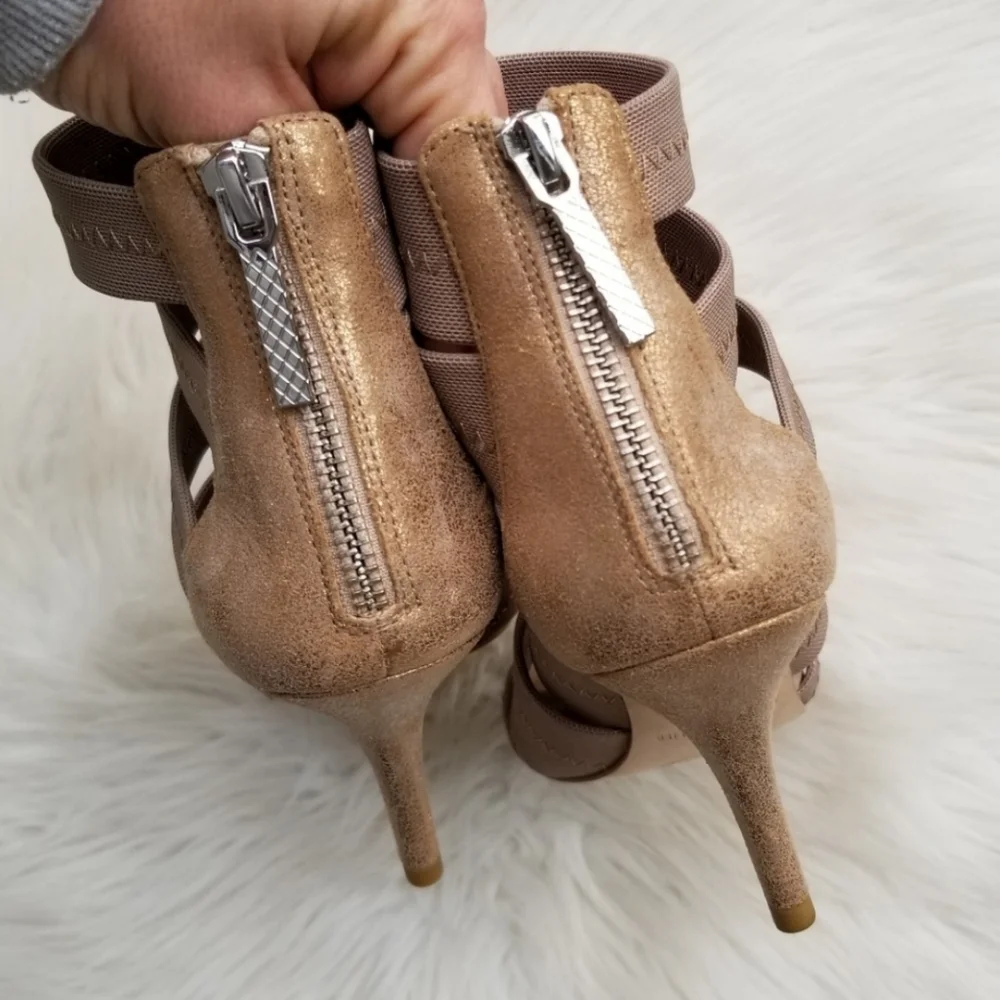 Donald J Pliner Gigee Strappy Metallic Pumps Size 6
